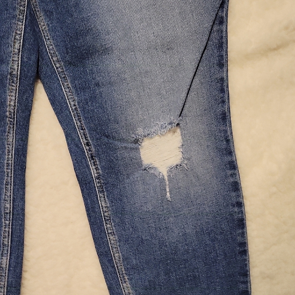 Maurices High Rise Skinny Distressed Women's Jeans XL Reg - Picture 3 of 9